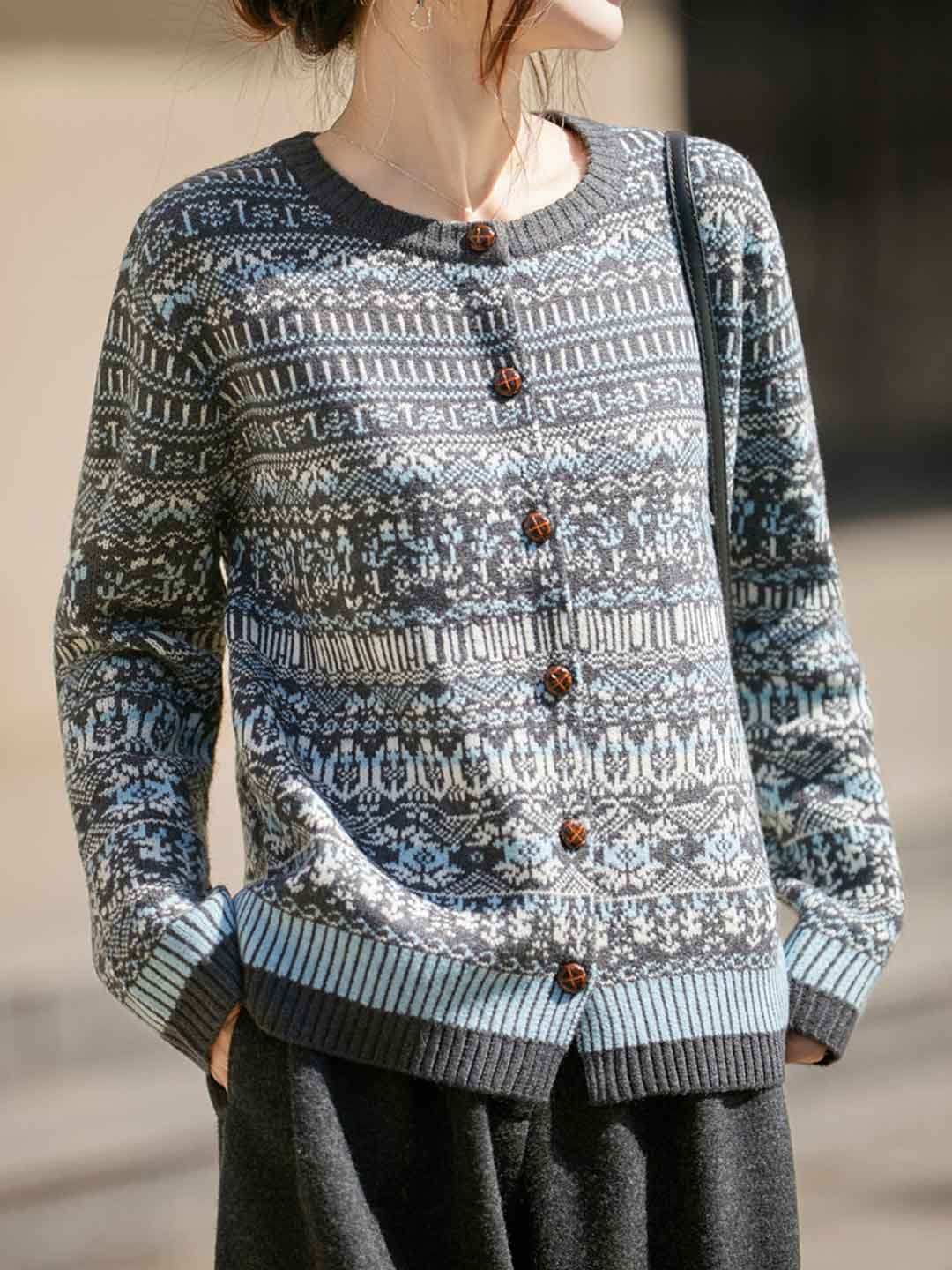 Hannah Vintage Crew Neck Ribbed Knitted Cardigan