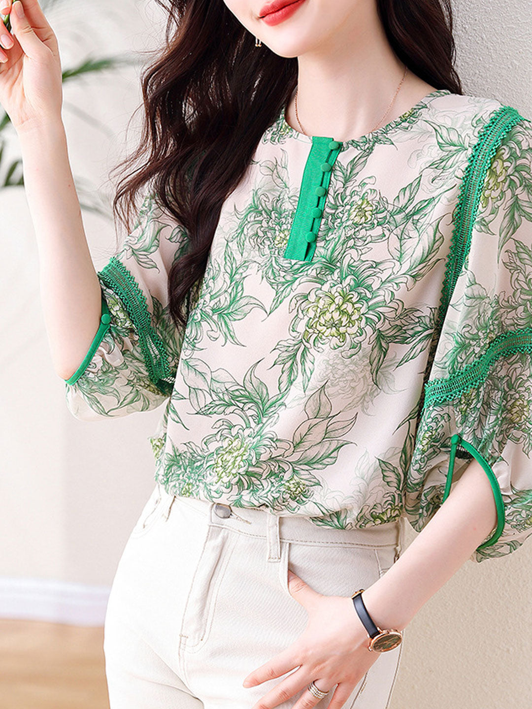 Grace Loose Crew Neck Buttoned Printed Chiffon Blouse