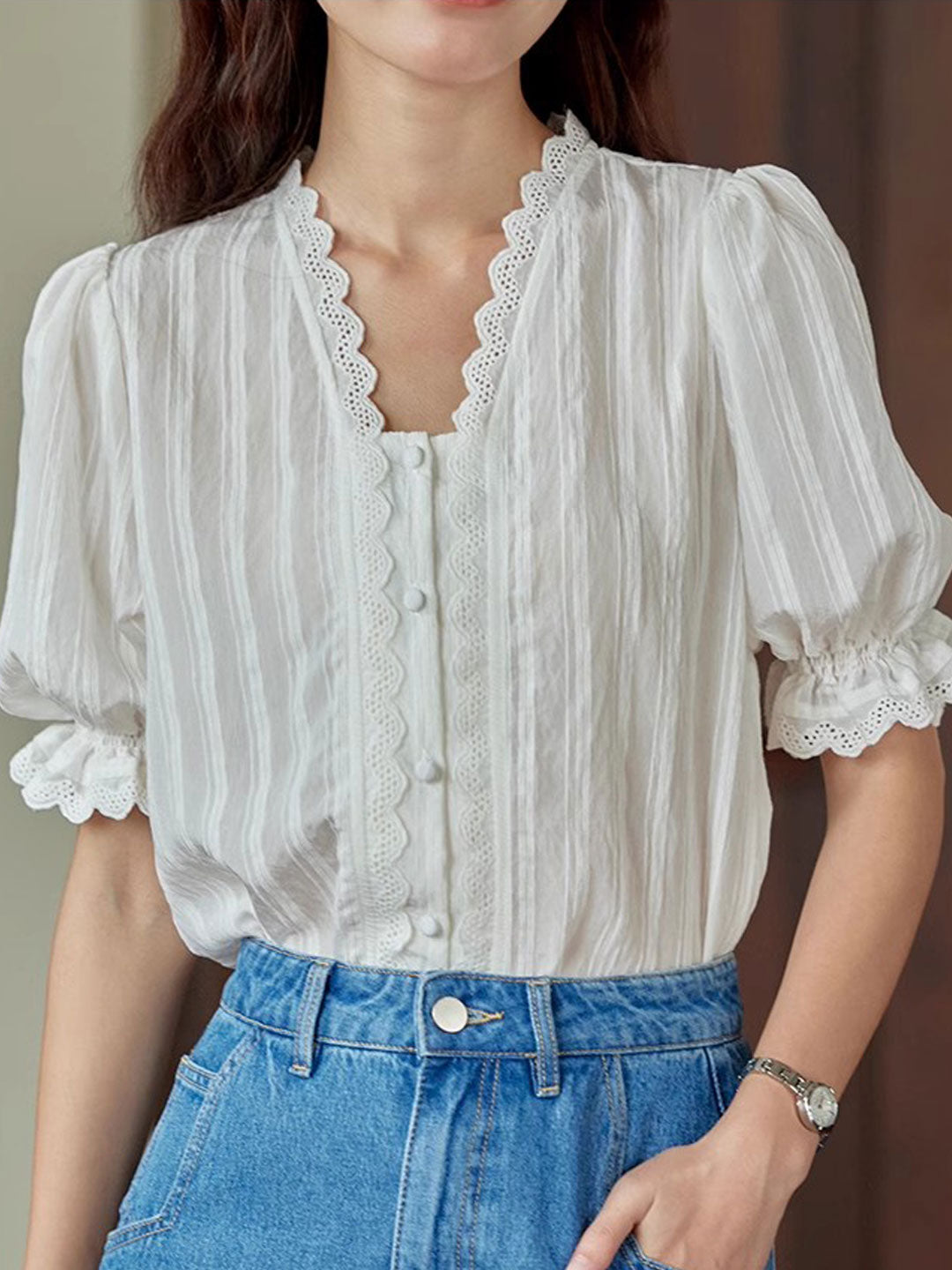 Elizabeth Retro V-Neck Puff Sleeves Lace Top