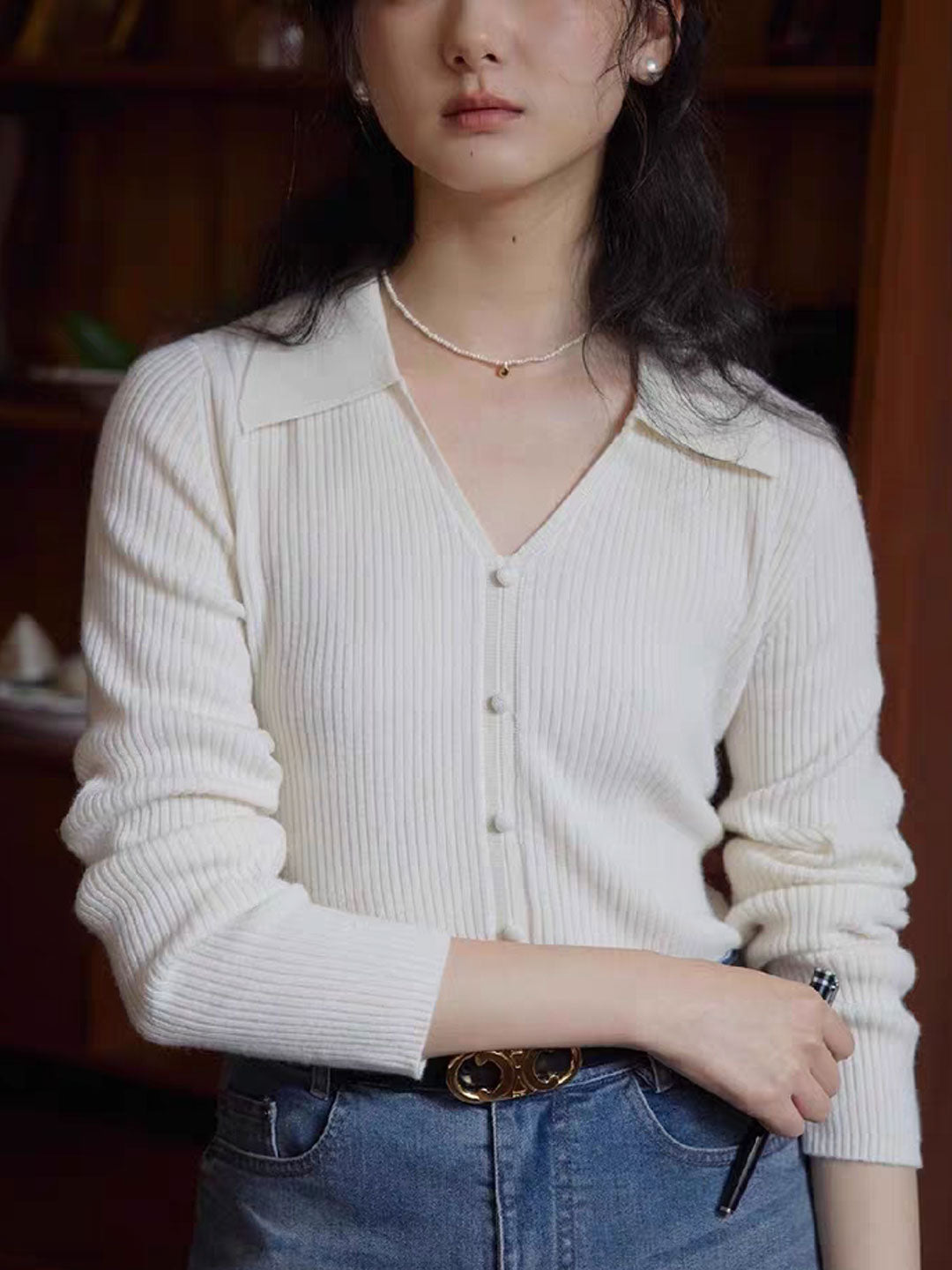 Zoey Retro V-Neck Solid Color Knitted Top