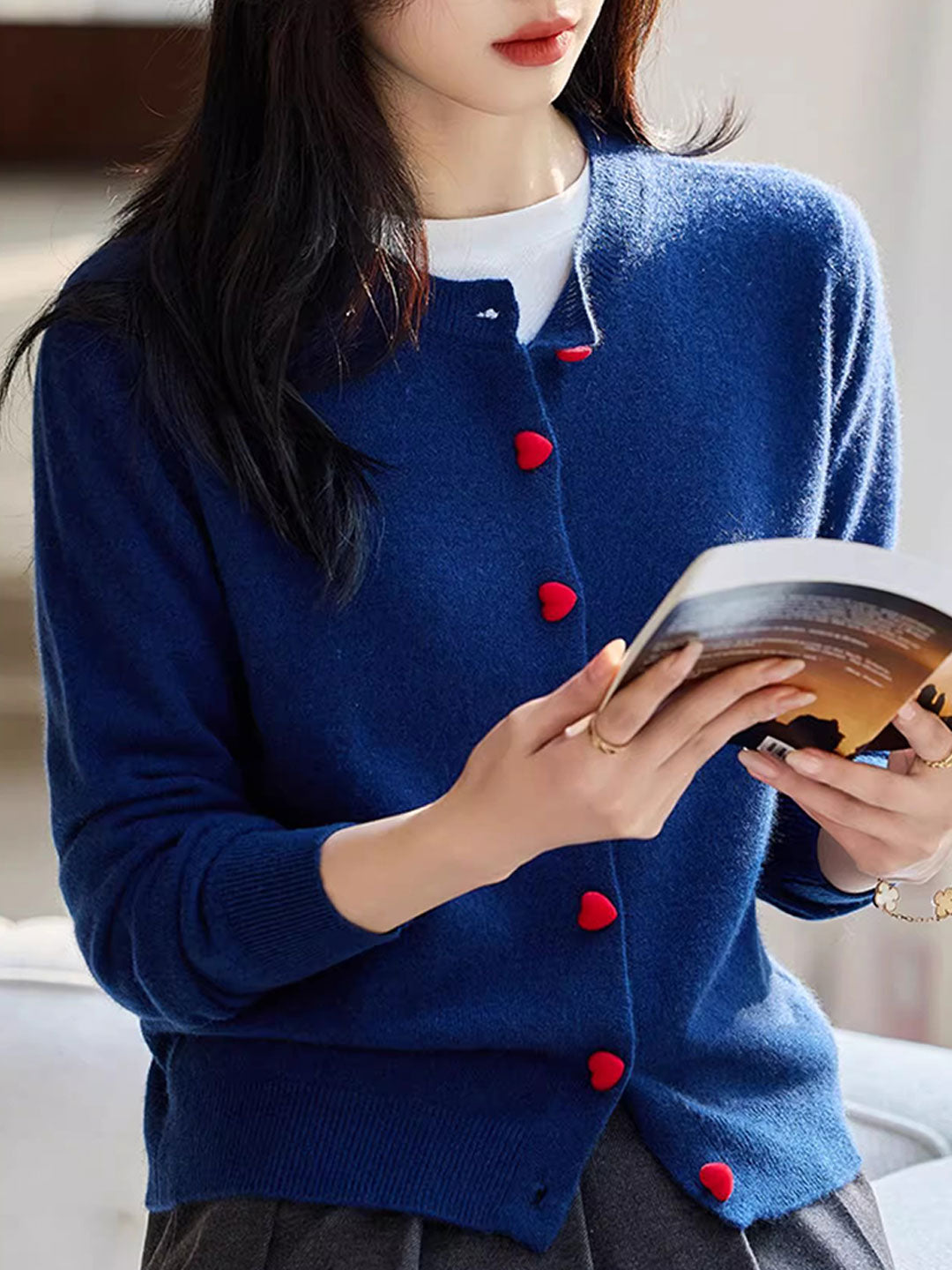 Raya Elegant Crew Neck Heart Button Knitted Cardigan-Pink