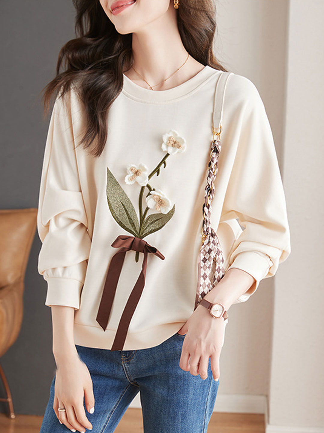 Ava Retro Three-Dimensional Flower Sweatshirt