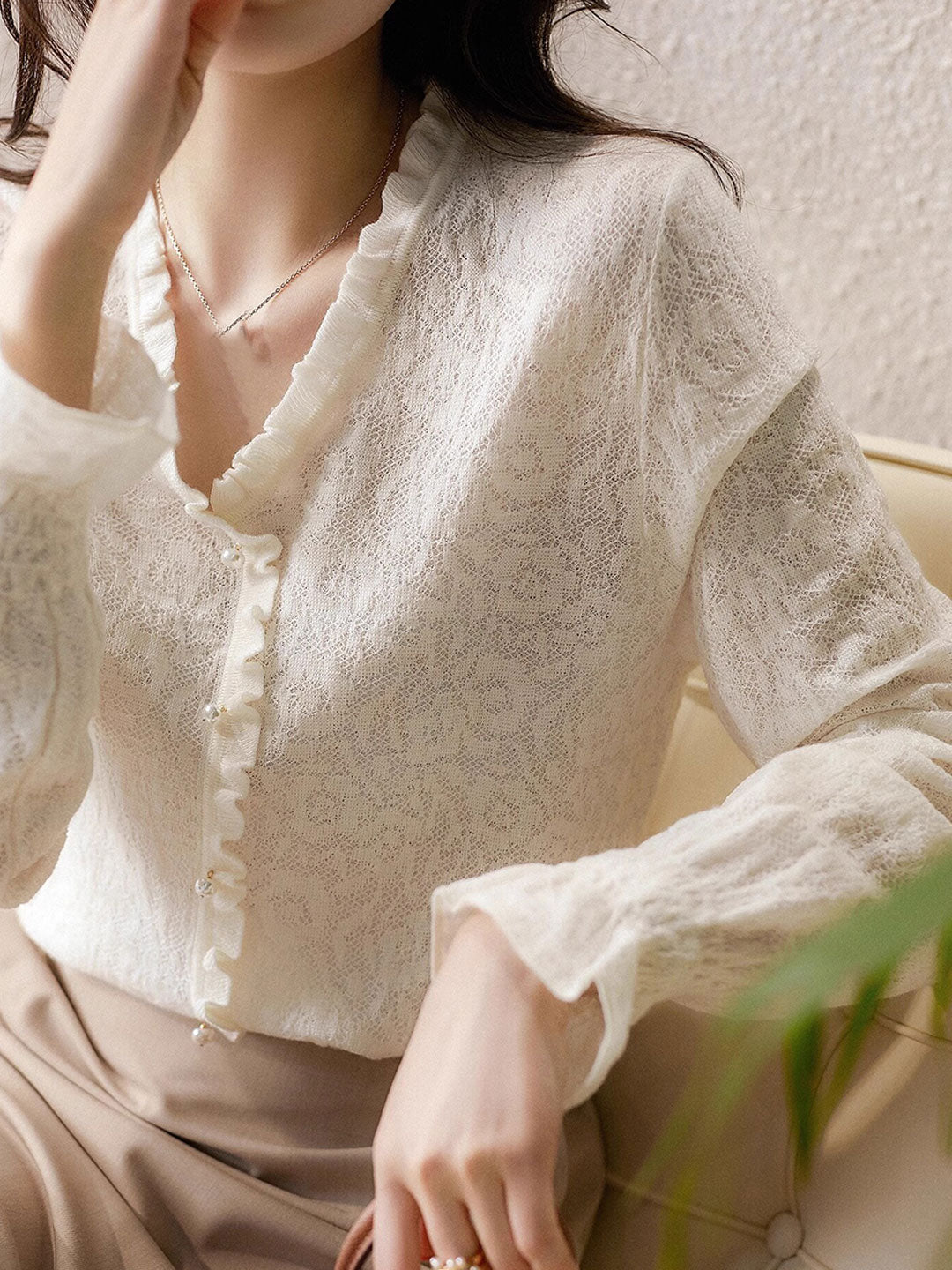 Anna Retro V-Neck Auricular Lace Jacquard Knitted Top