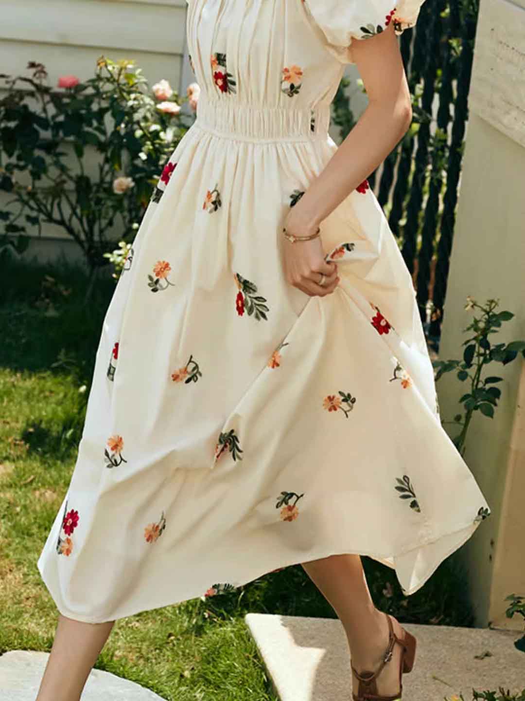 Olivia Retro Embroidered Puff Sleeve Dress
