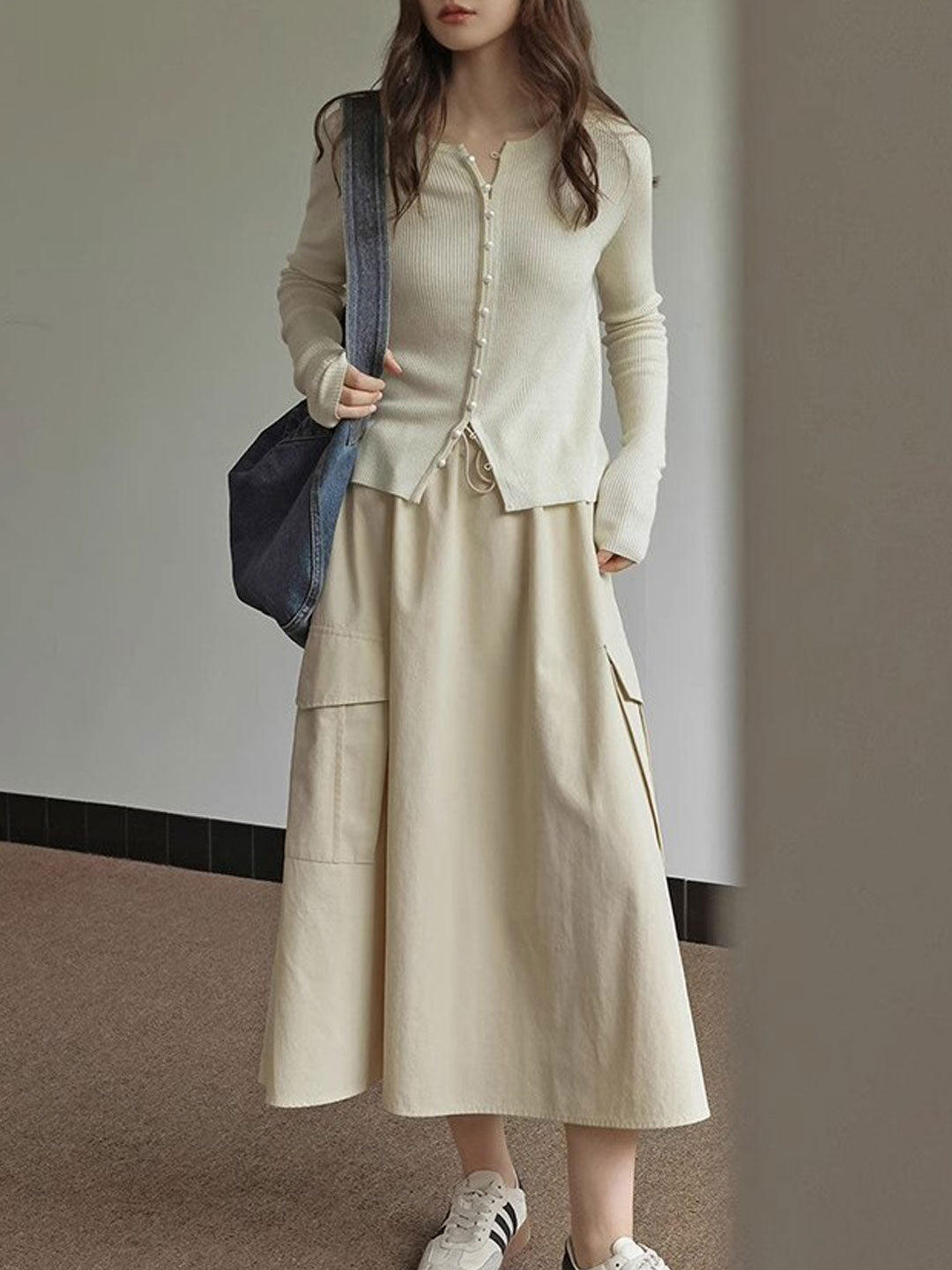 Emma Classic Crew Neck Solid Color Knitted Cardigan