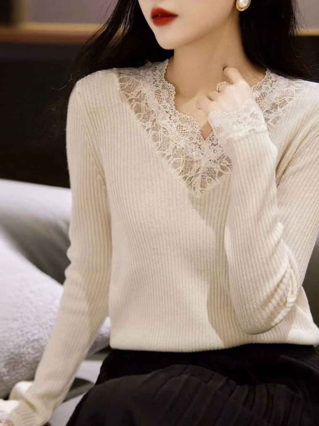 Chloe Elegant V-Neck Lace Panelled Knitted Top