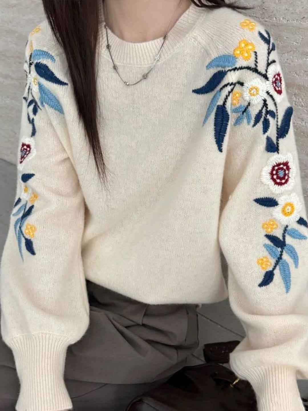 Andrea Casual Crew Neck Flower Embroidered Knitted Sweater