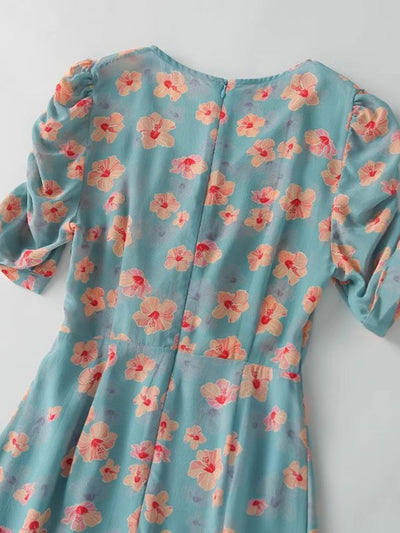 Kayla Classic V-neck Ruched Floral Dress