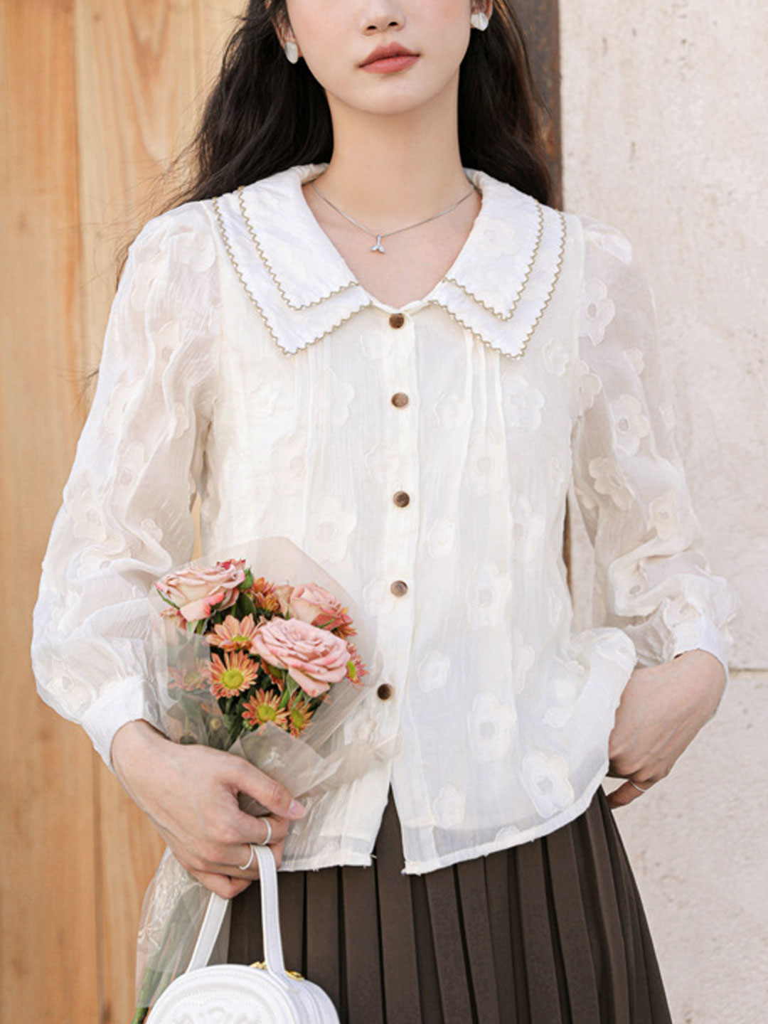 Ava Retro Doll Collar Embroidered Shirt