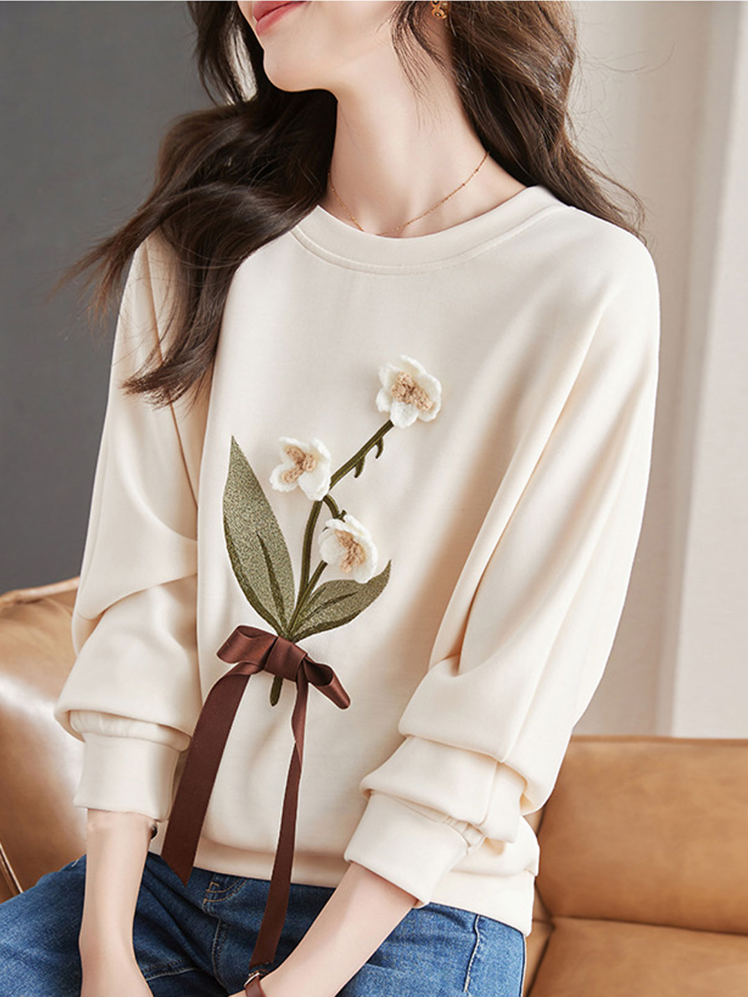 Ava Retro Three-Dimensional Flower Sweatshirt