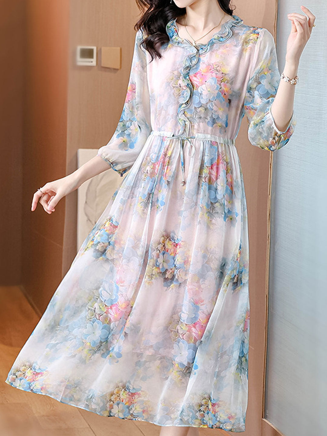 Natalie Elegant V-Neck Chiffon Printed Dress