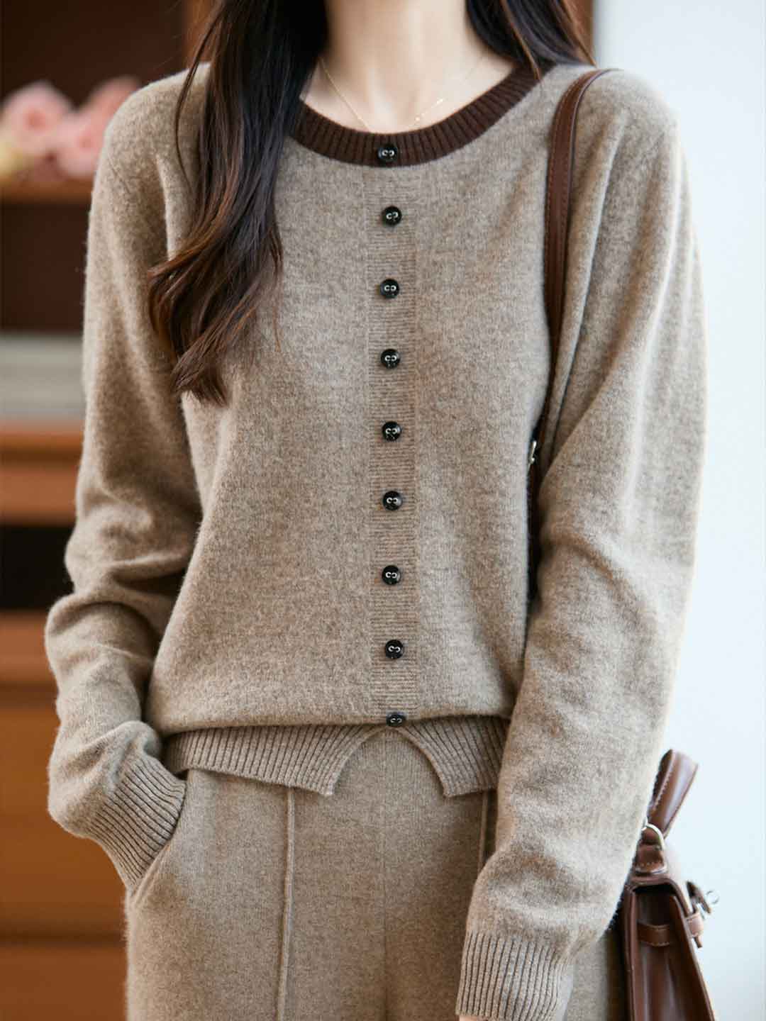 Maya Loose Crew Neck Colorblocked Pullover Knitted Sweater