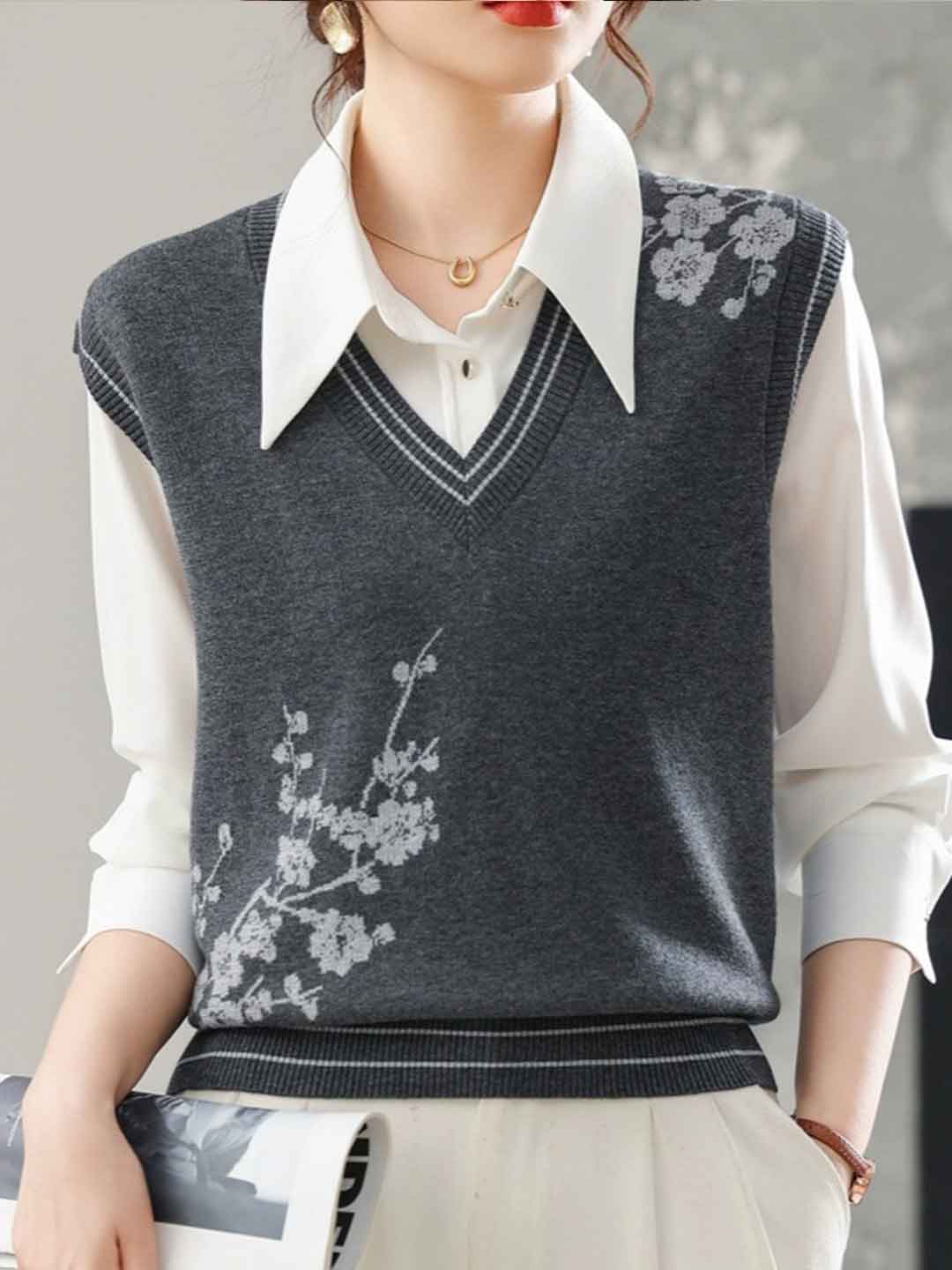Ashley Casual V-Neck Printed Knitted Vest