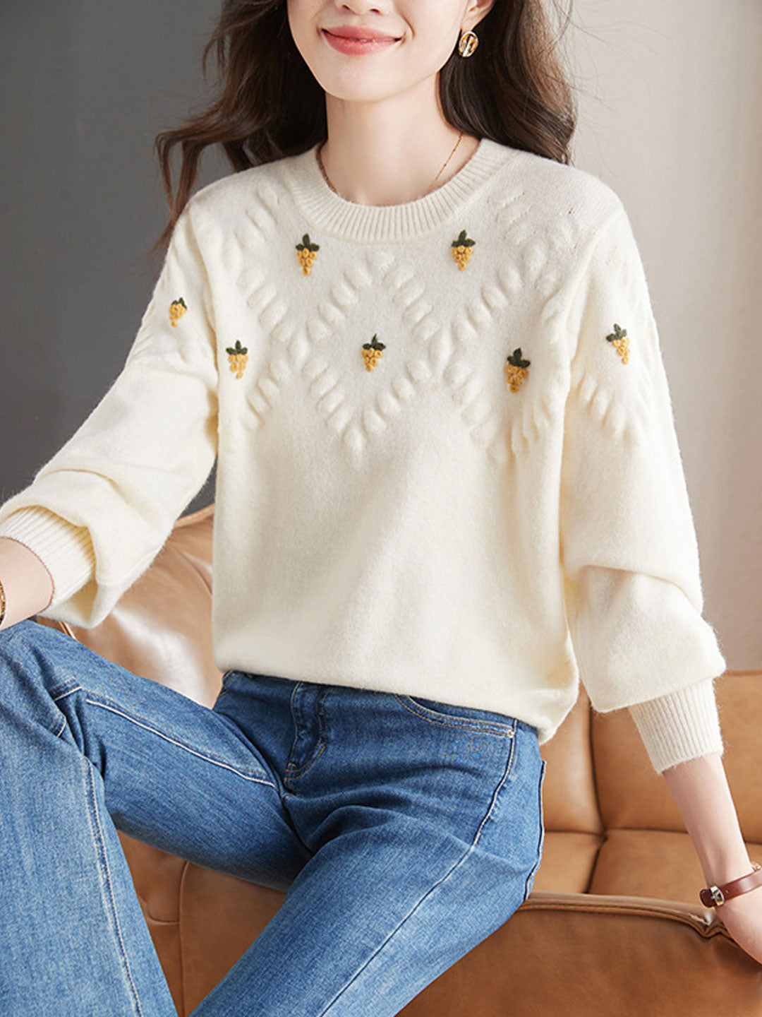 Sophia Classic Crew Neck Embroidered Knitted Sweater