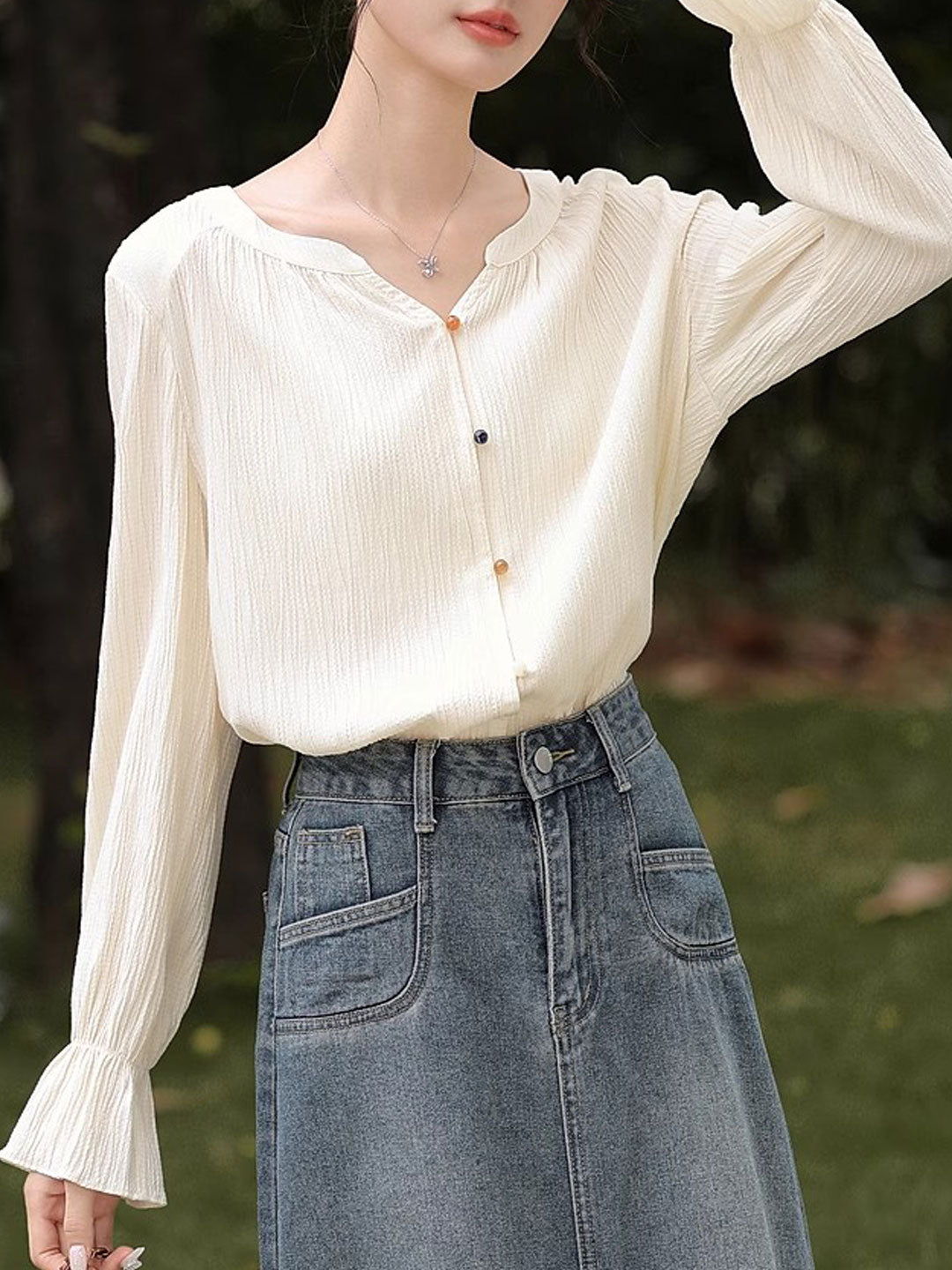 Olivia Loose V-Neck Lantern Sleeve Pleated Textured Top