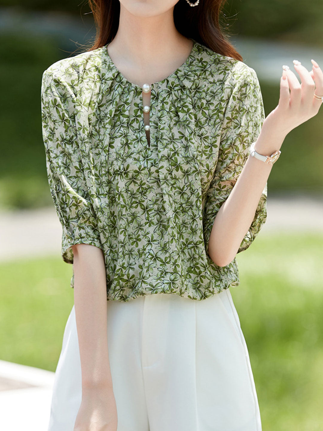 Taylor Classic Crew Neck Floral Chiffon Top