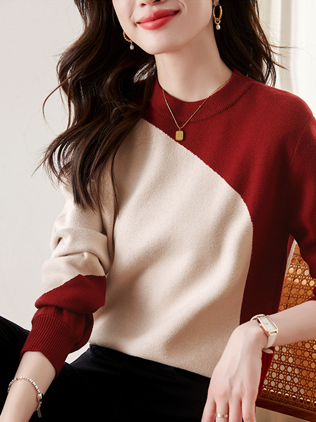 Olivia Classic Crew Neck Contrast Knitted Sweater