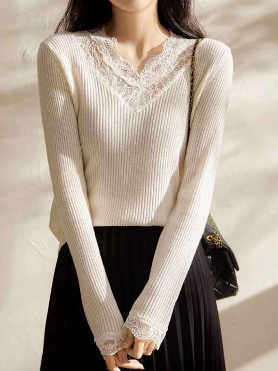 Chloe Elegant V-Neck Lace Panelled Knitted Top