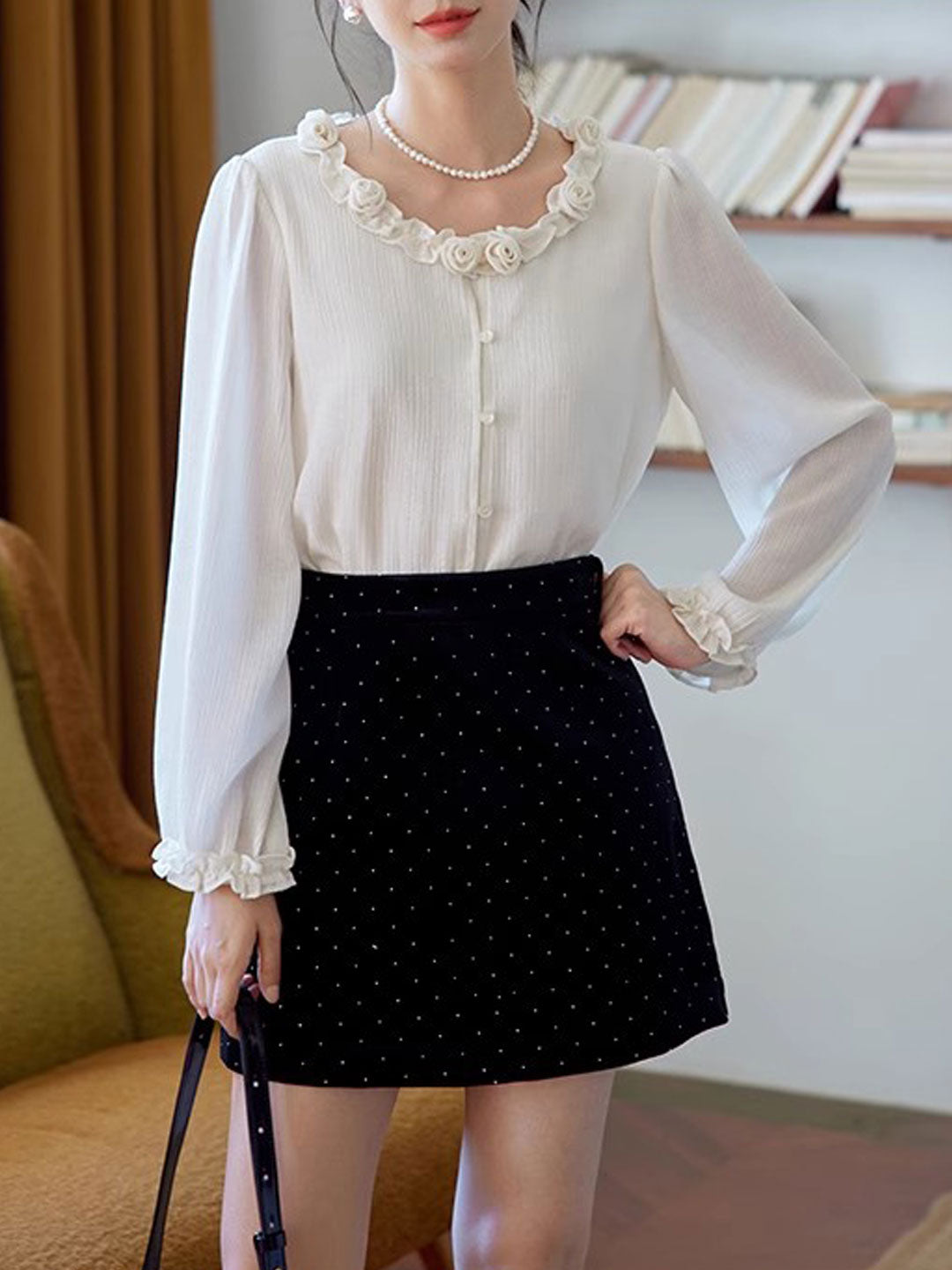 Lauren Vintage Auricular Neck Flower Top