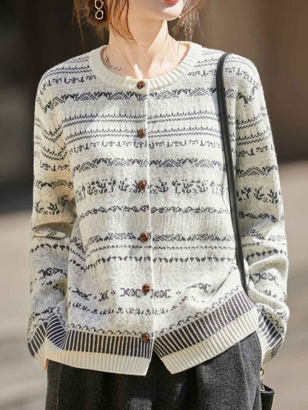 Hannah Vintage Crew Neck Ribbed Knitted Cardigan