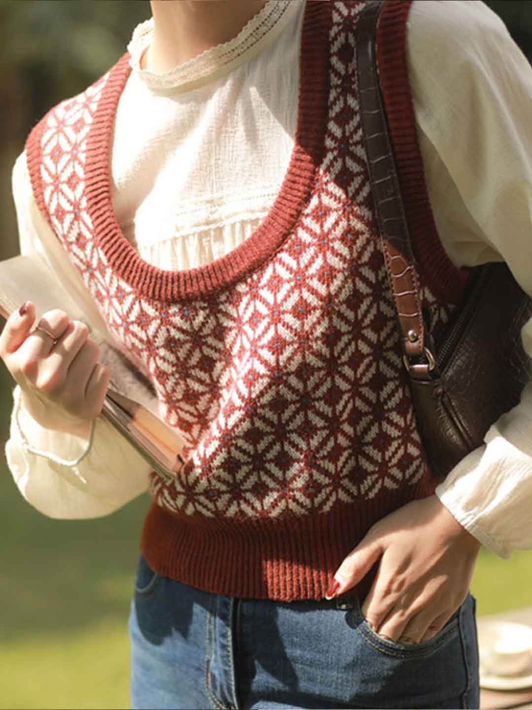 Jessica Retro Crew Neck Knitted Vest