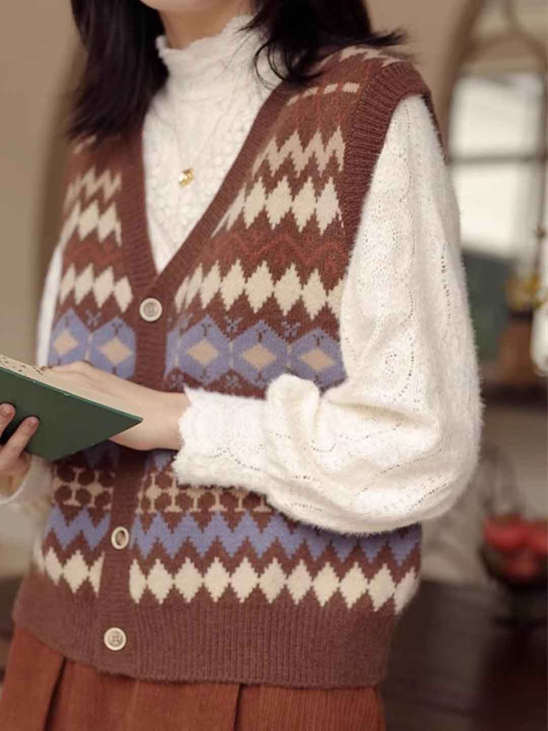 Olivia Retro V-Neck Diamond Knitted Vest