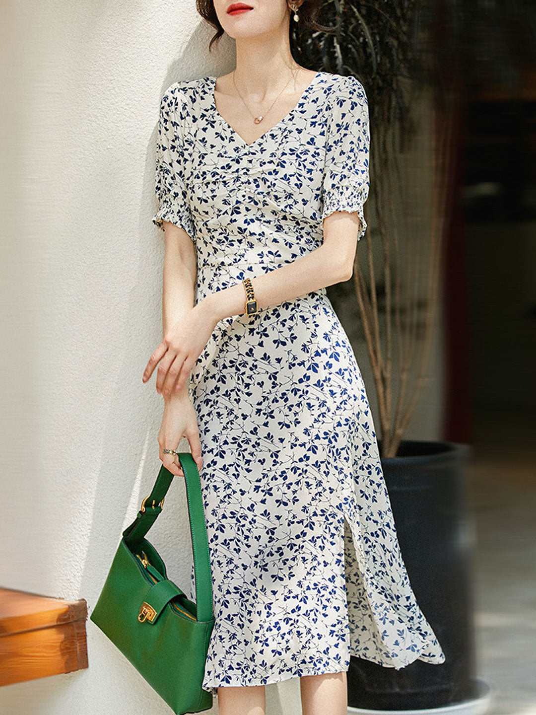 Lauren Elegant V-neck Printed Floral Dress