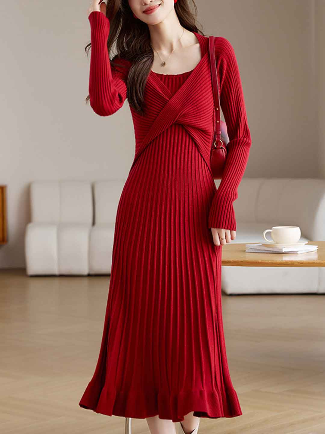 Sophia Elegant Crew Neck Fishtail Pleated Knitted Dress