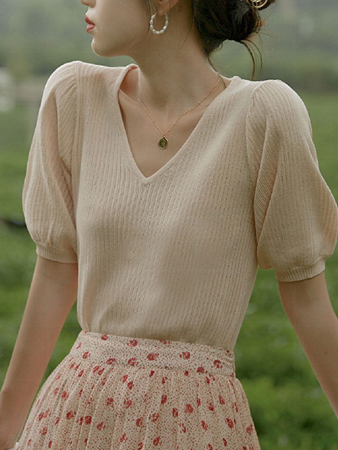 Sarah Retro V-Neck Puff Sleeve Knitted Top