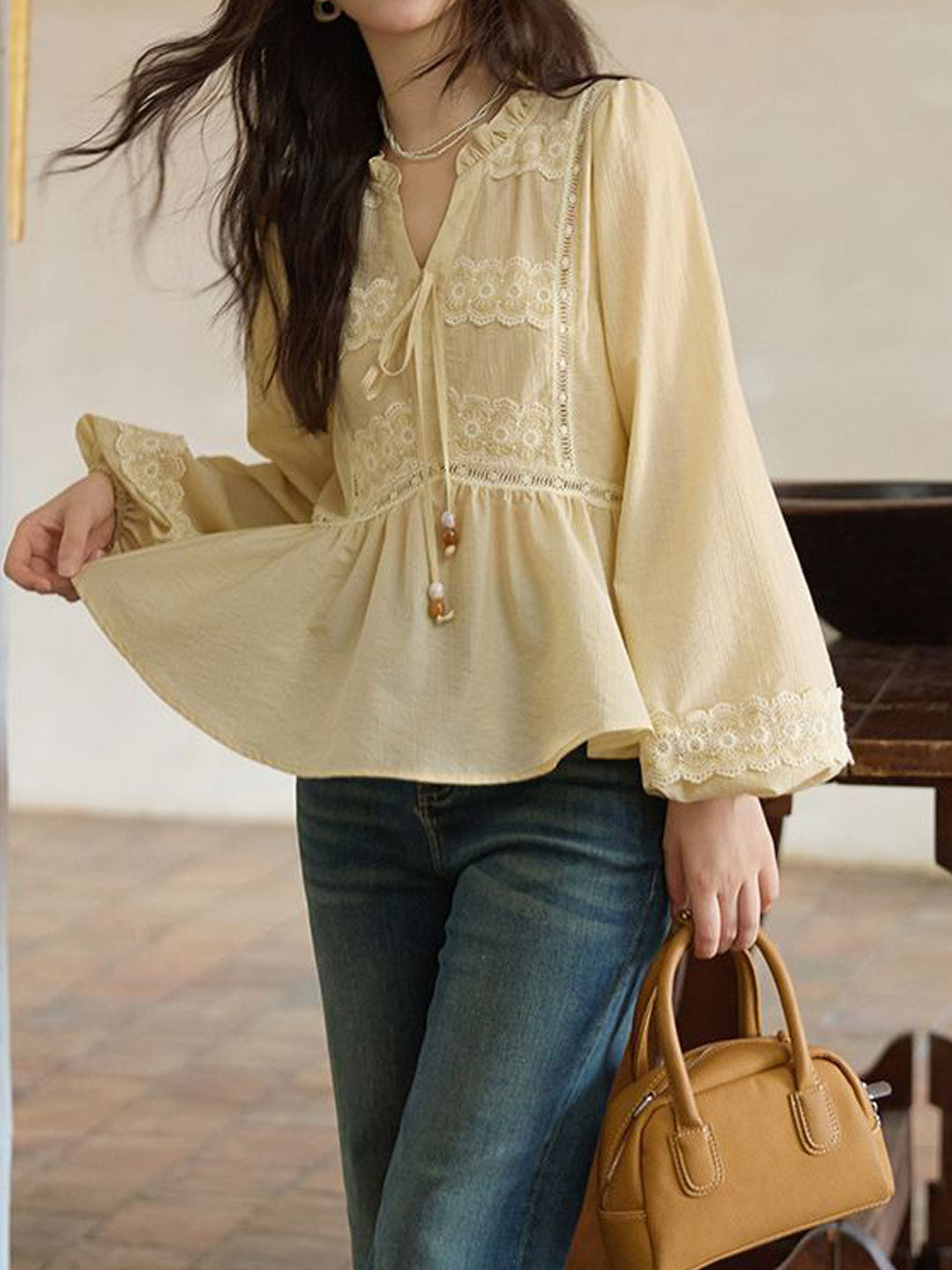 Elizabeth Classic V-neck Latern Sleeve Lace Top