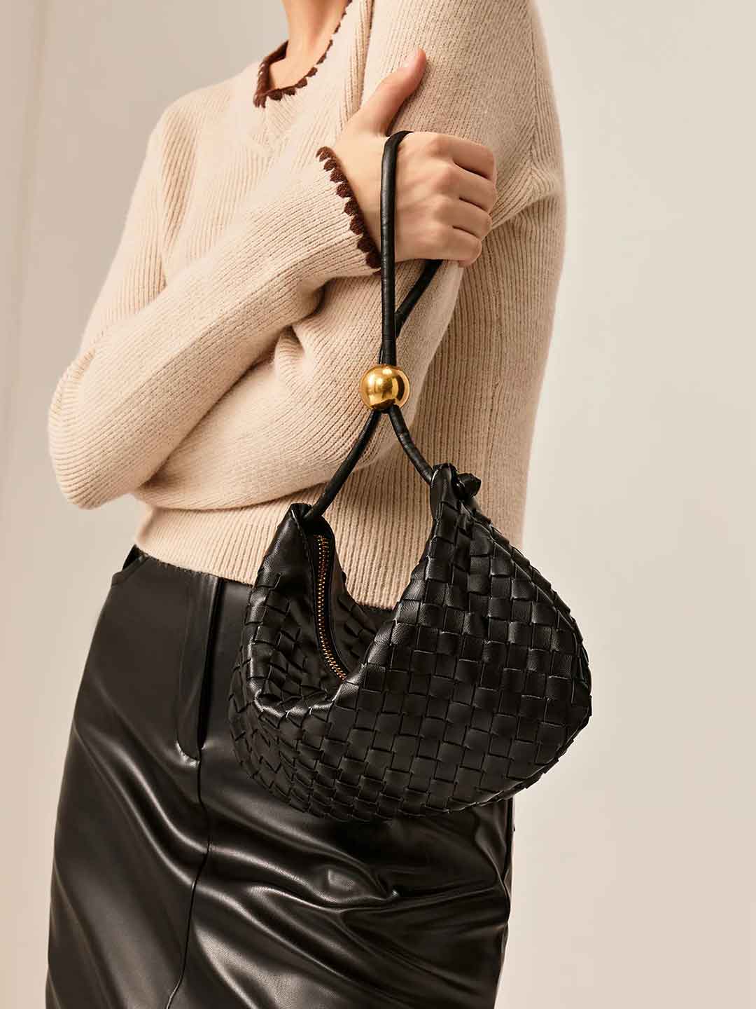 Woven Zipper Dumpling Bag