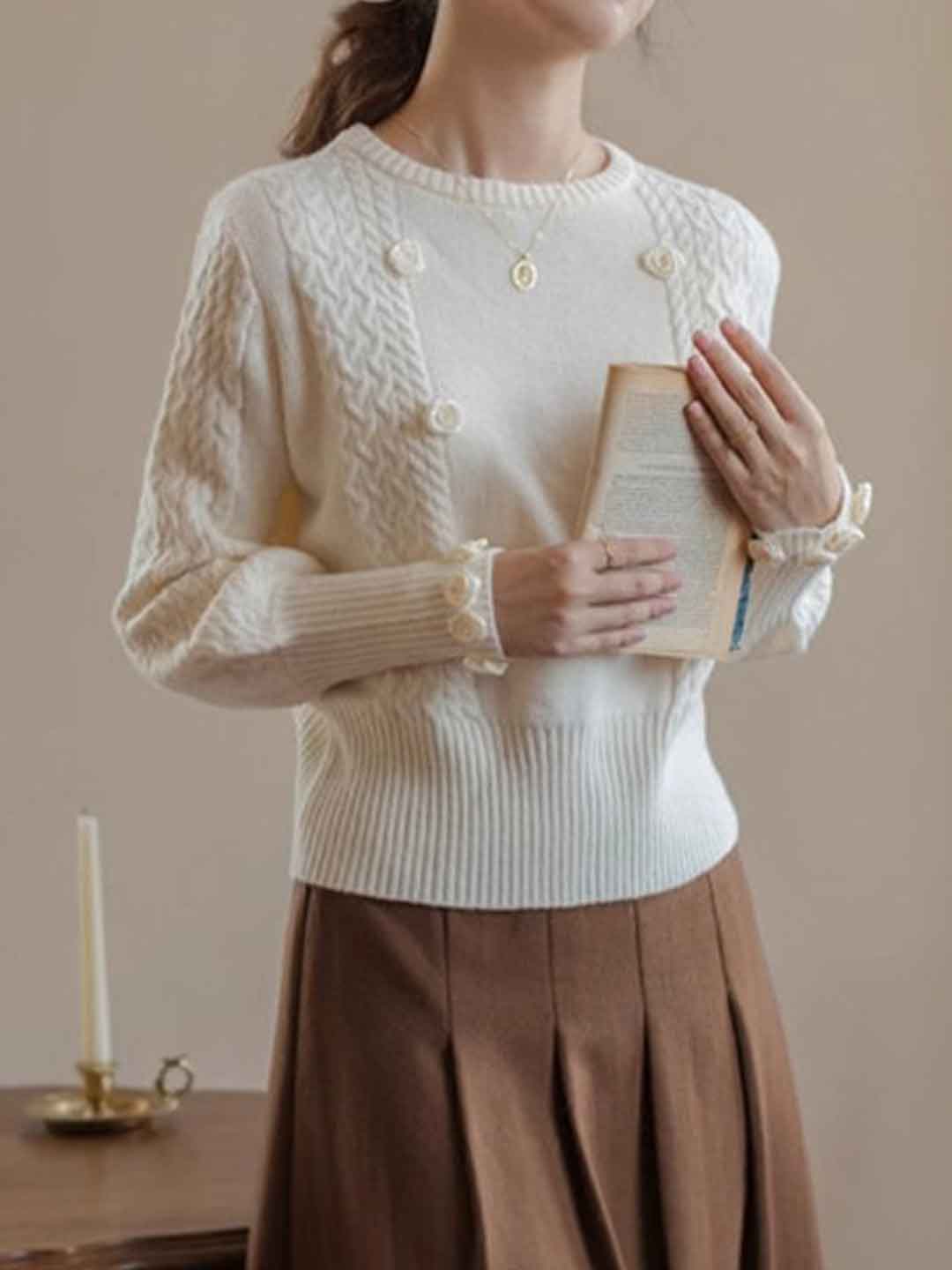 Taylor Loose Crew Neck Cable Knitted Floral Top