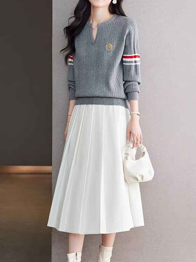 Valeria Loose V-Neck Striped Knitted Top