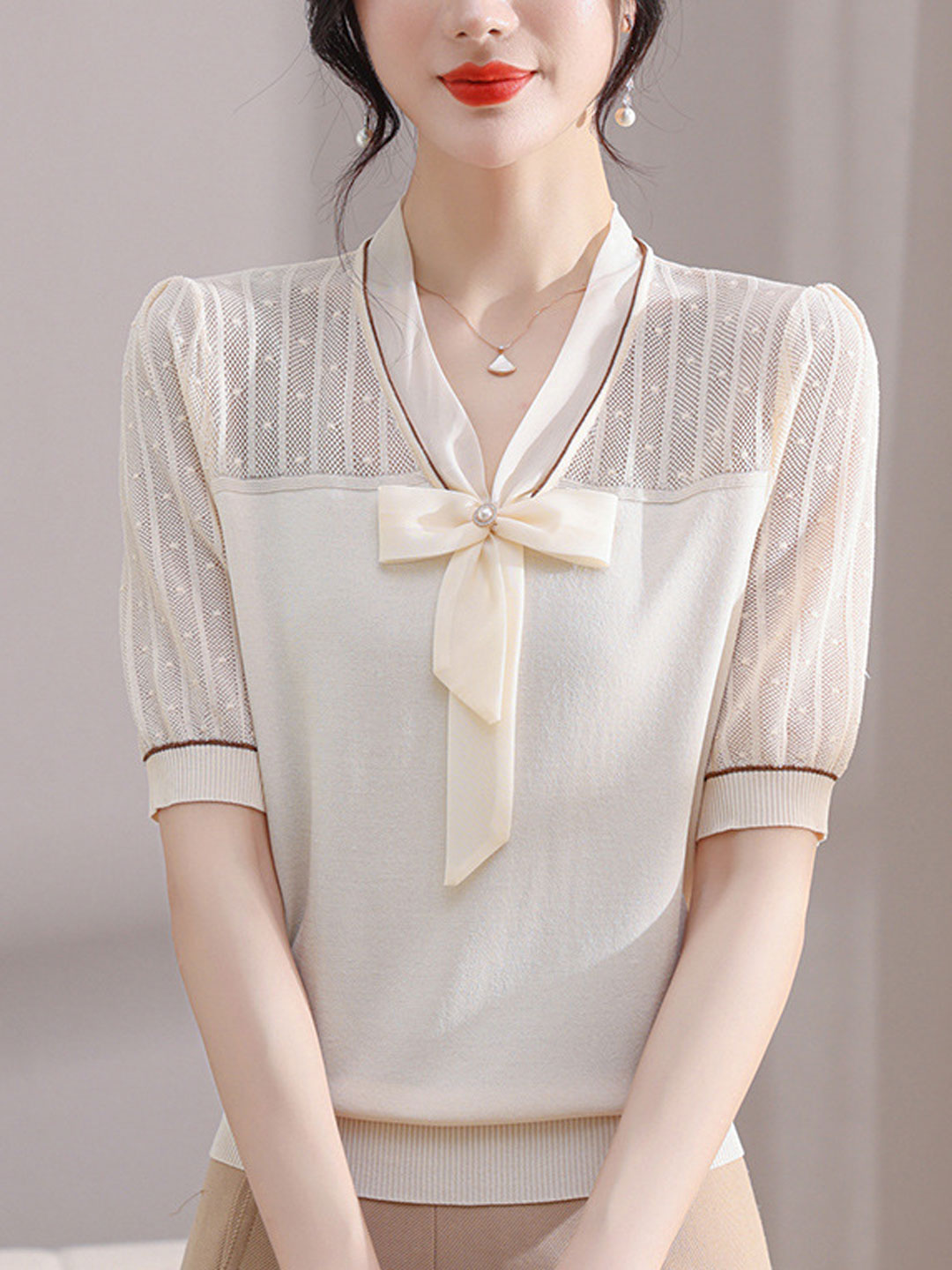 Ava Classic V-Neck Bow Ice Silk Knitted Top