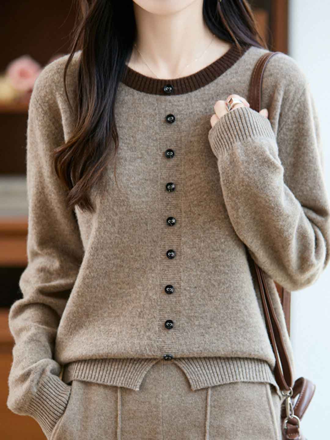 Maya Loose Crew Neck Colorblocked Pullover Knitted Sweater