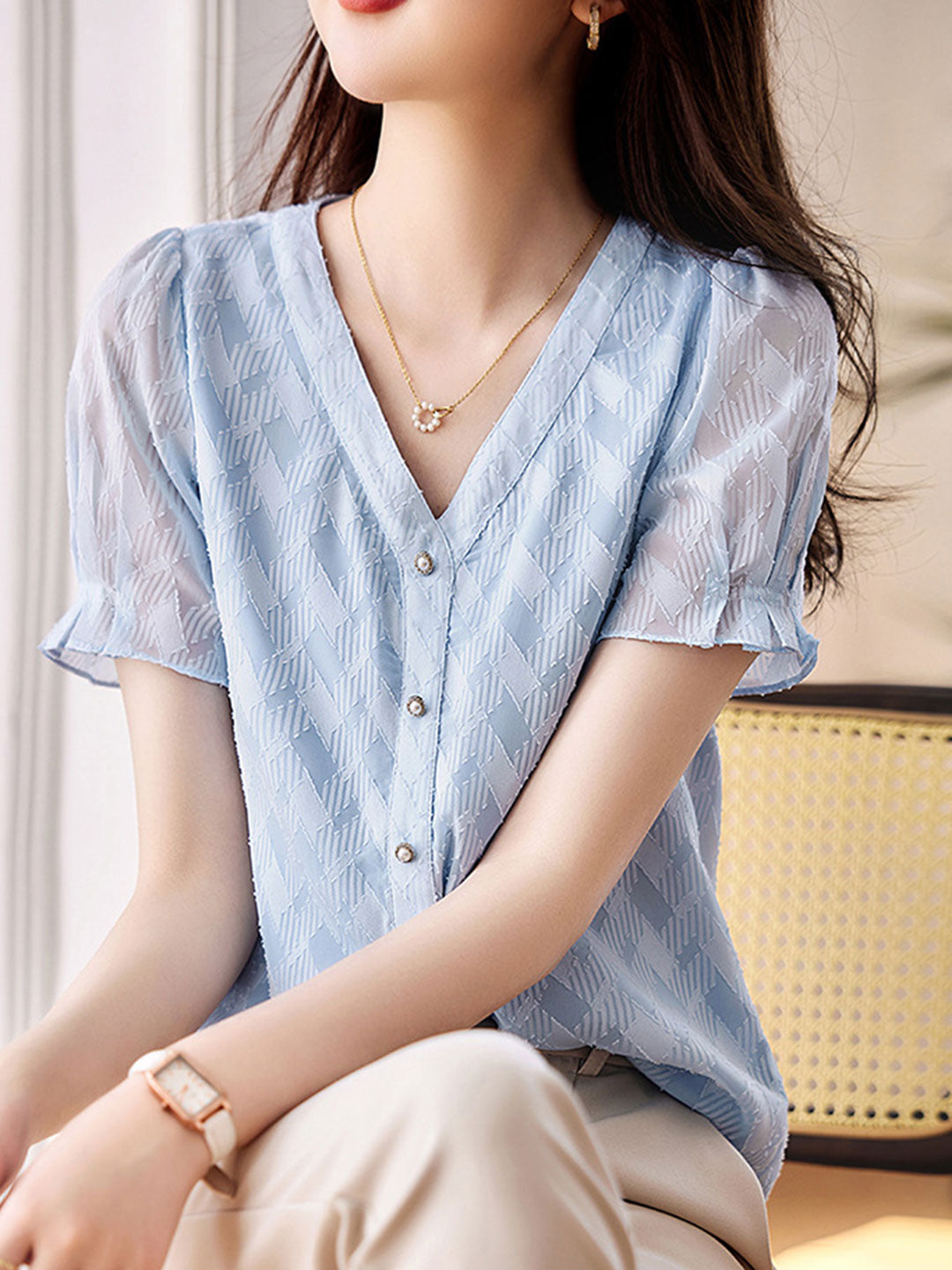 Hannah Classic V-Neck Loose Chiffon Top