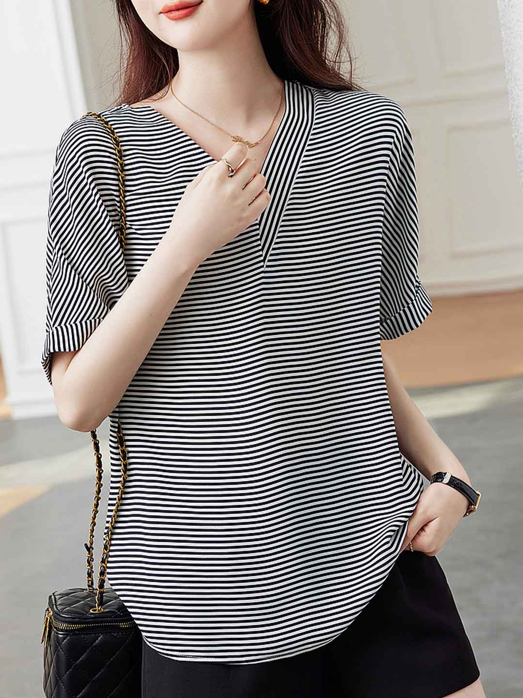 Paige Classic V-neck Striped T-shirt