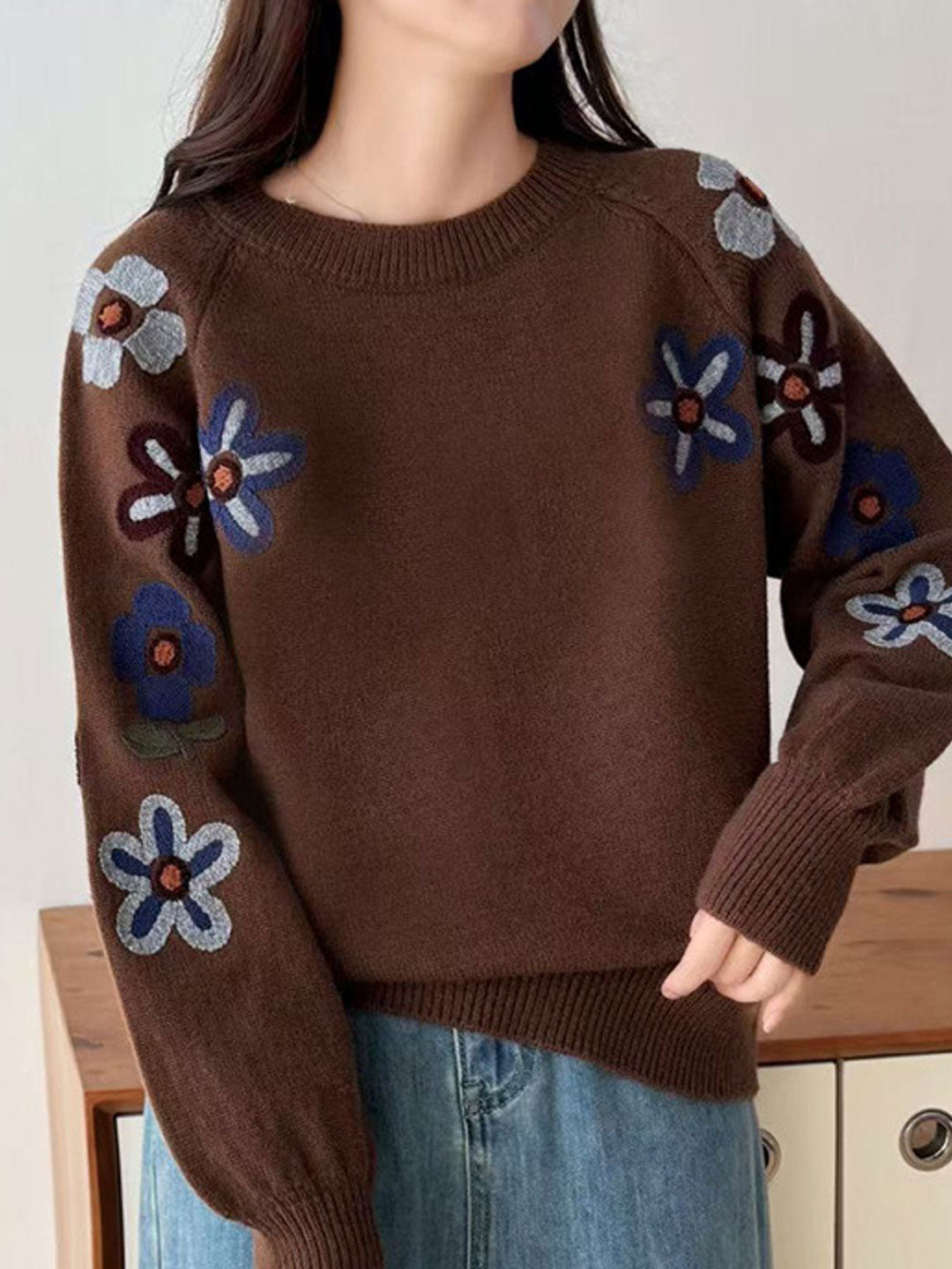 Sydney Classic Crew Neck Embroidered Floral Knitted Top