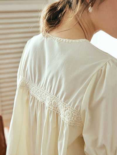 Amelia Classic V-neck Hollowed Blouse