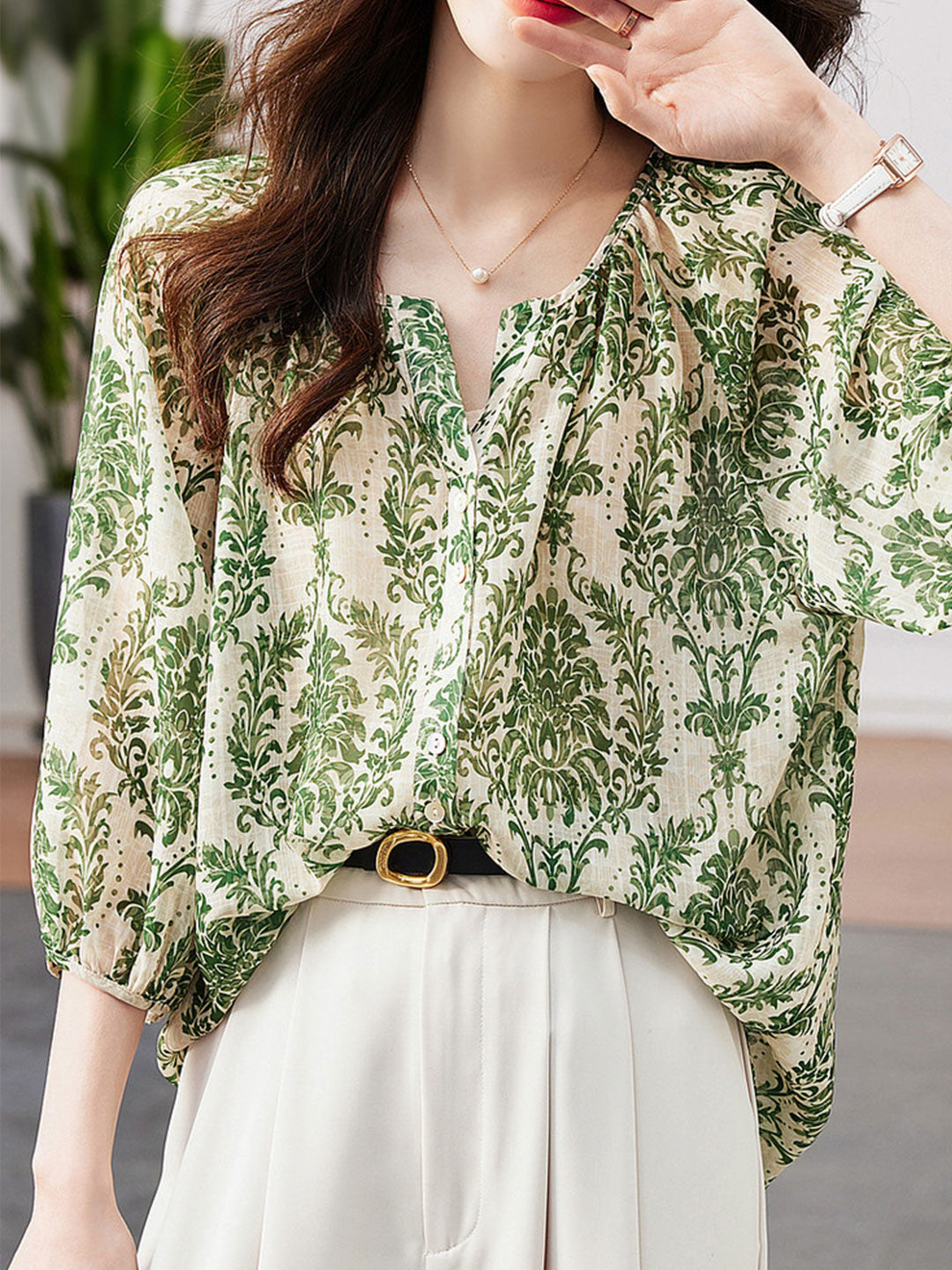 Zoey Classic V-neck Floral Chiffon Top