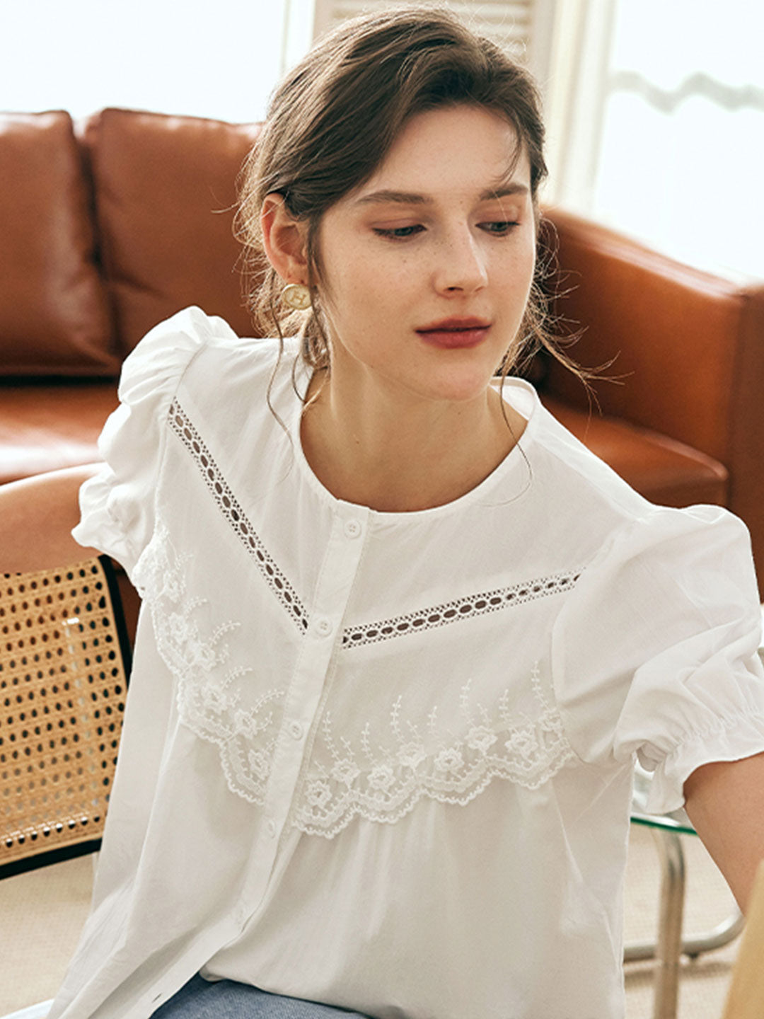 Layla Retro Hollowed Paneled Lace Shirt-White