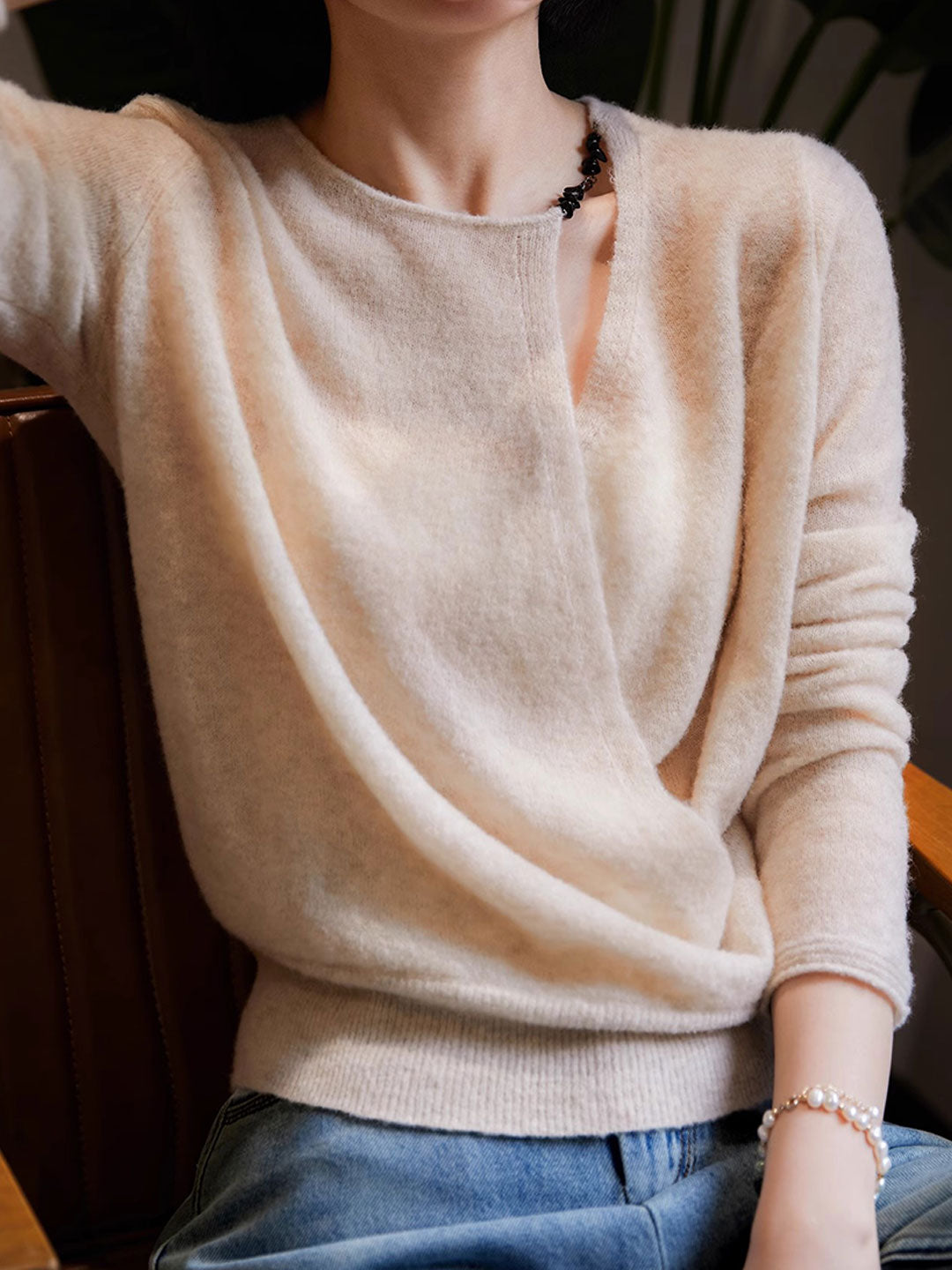 Abigail Classic Crew Neck Hollowed Knitted Cardigan