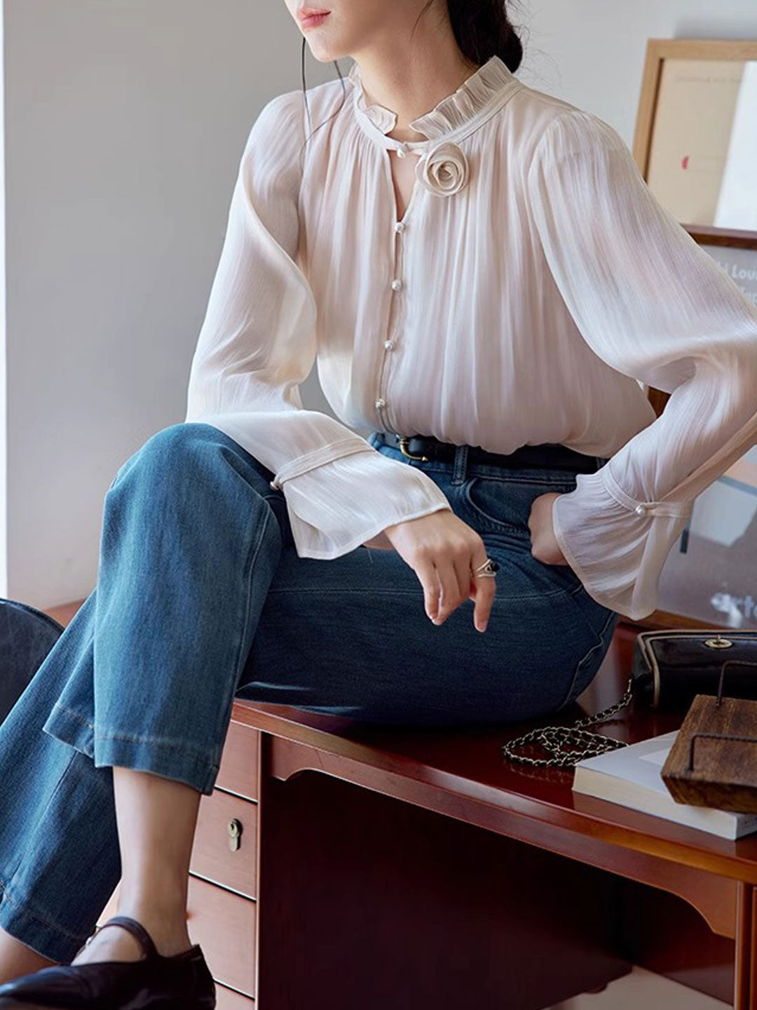 Makayla Elegant V-Neck Pleated Floral Shirt