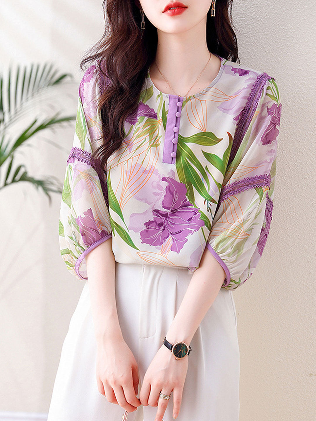 Grace Loose Crew Neck Buttoned Printed Chiffon Blouse