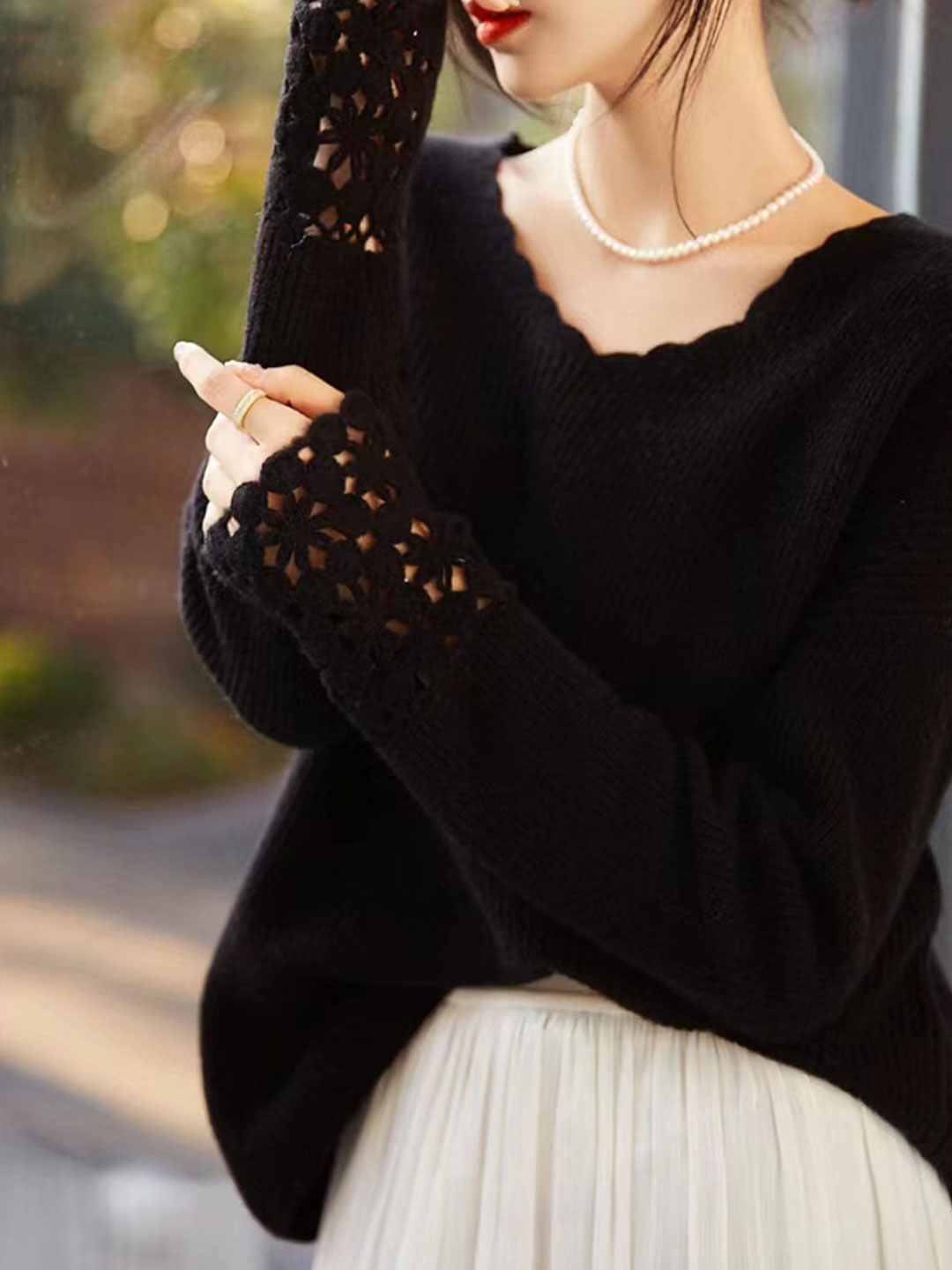 Chloe Retro Hollowed Loose Knitted Pullover Sweater-Black