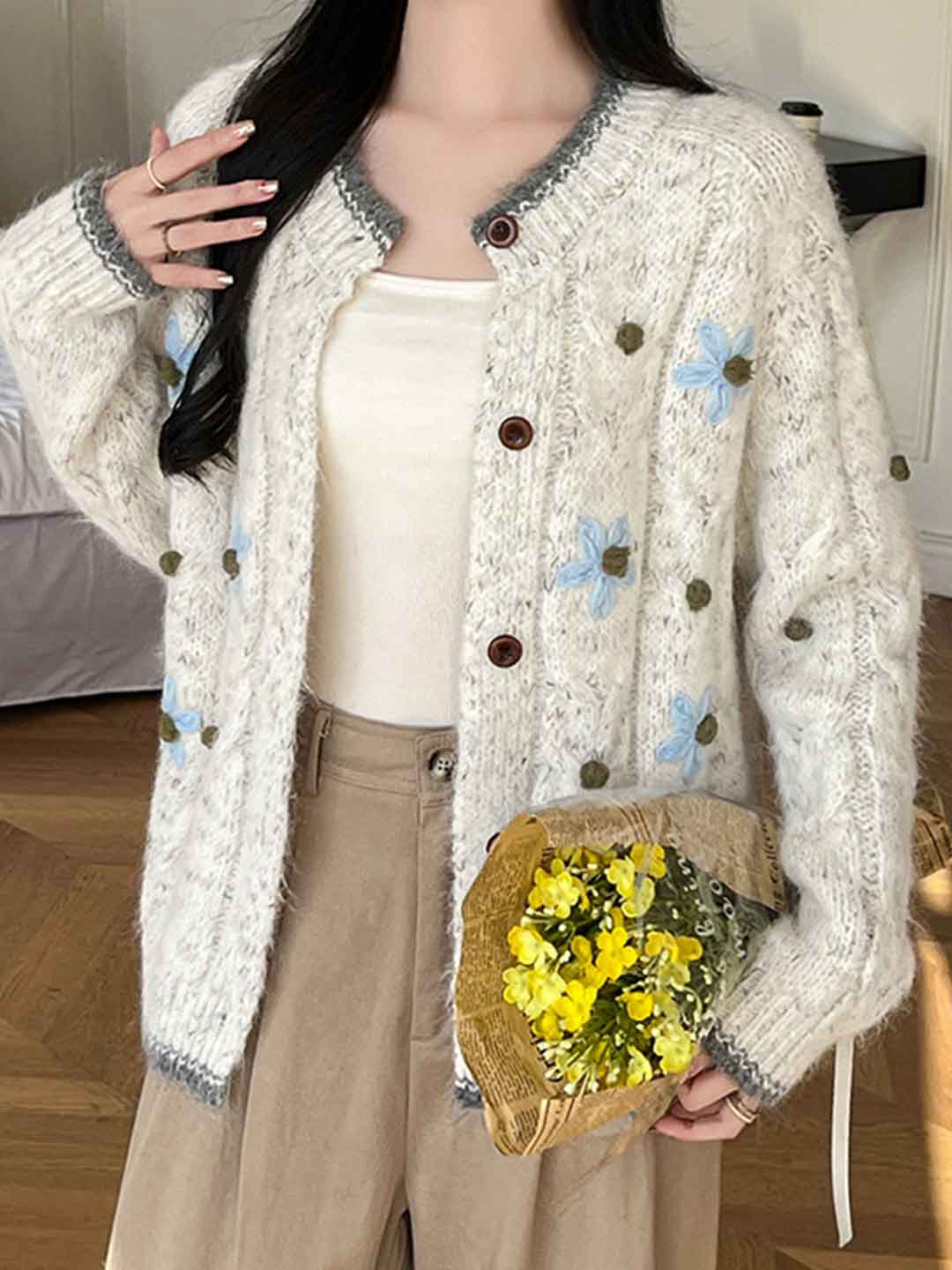 Sarah Classic Crew Neck Floral Crochet Knitted Sweater