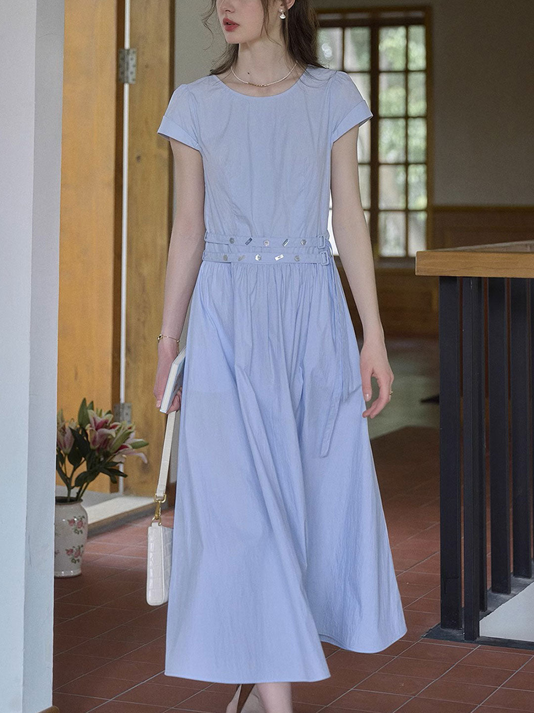 Bella Elegant Crew Neck Solid Color Dress