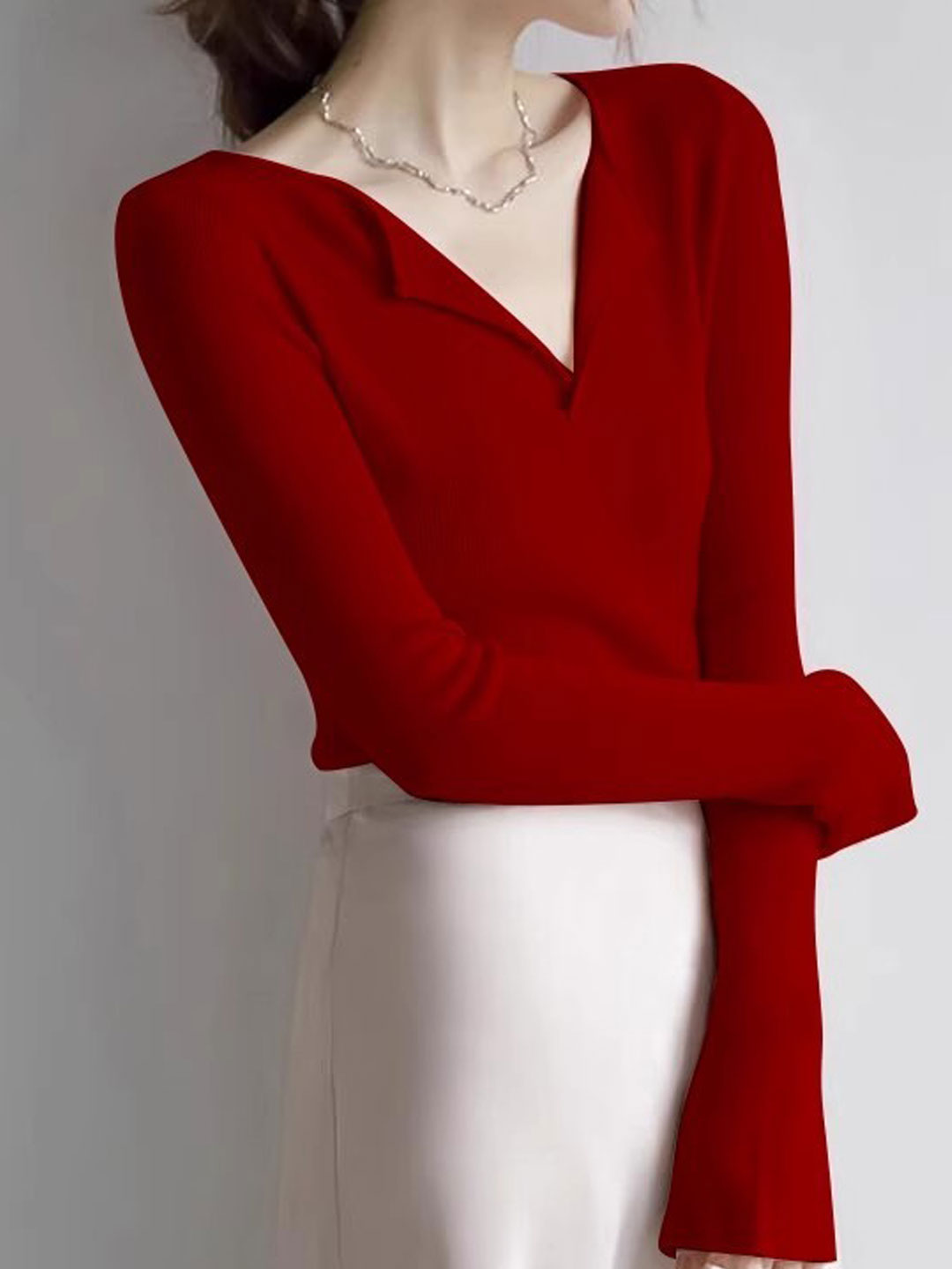 Sophia Slim V-Neck Solid Color Knitted Sweater