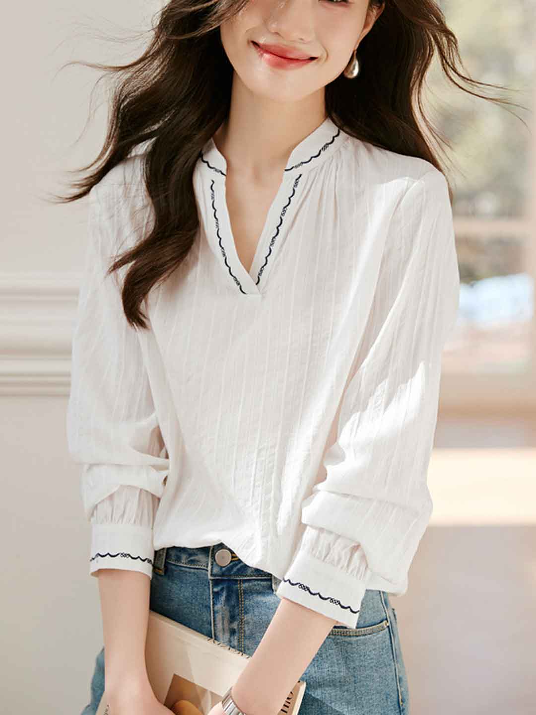 Katelyn Retro V-neck Embroidered Shirt