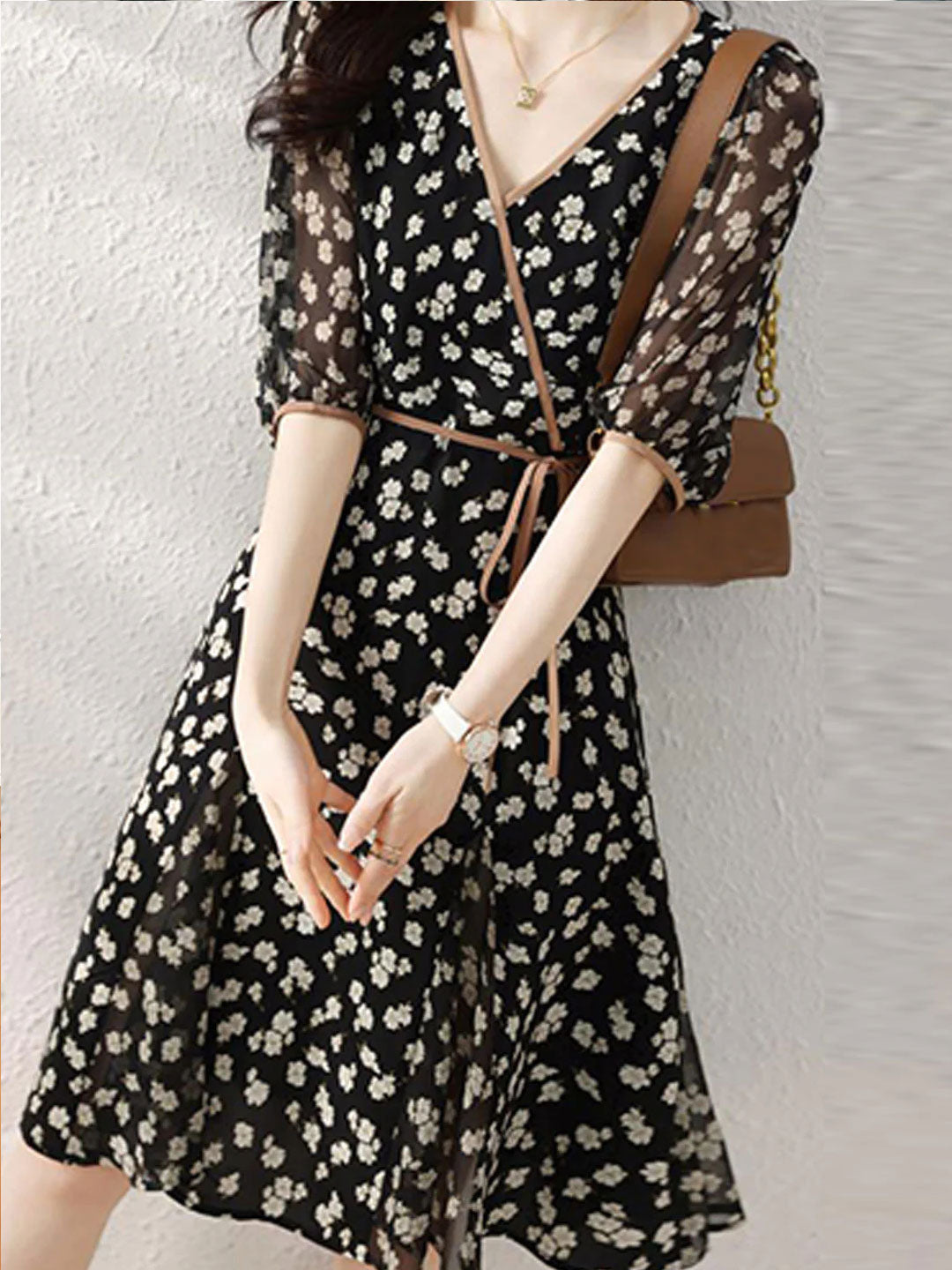 Molly Retro Floral Wrap Waisted Dress-Black Middle